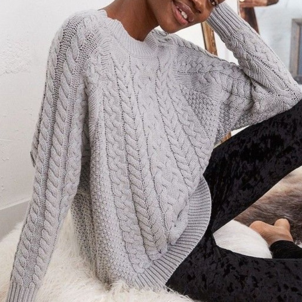 Aerie Cable Knit Chunky Sweater Size Small Gray Thick
